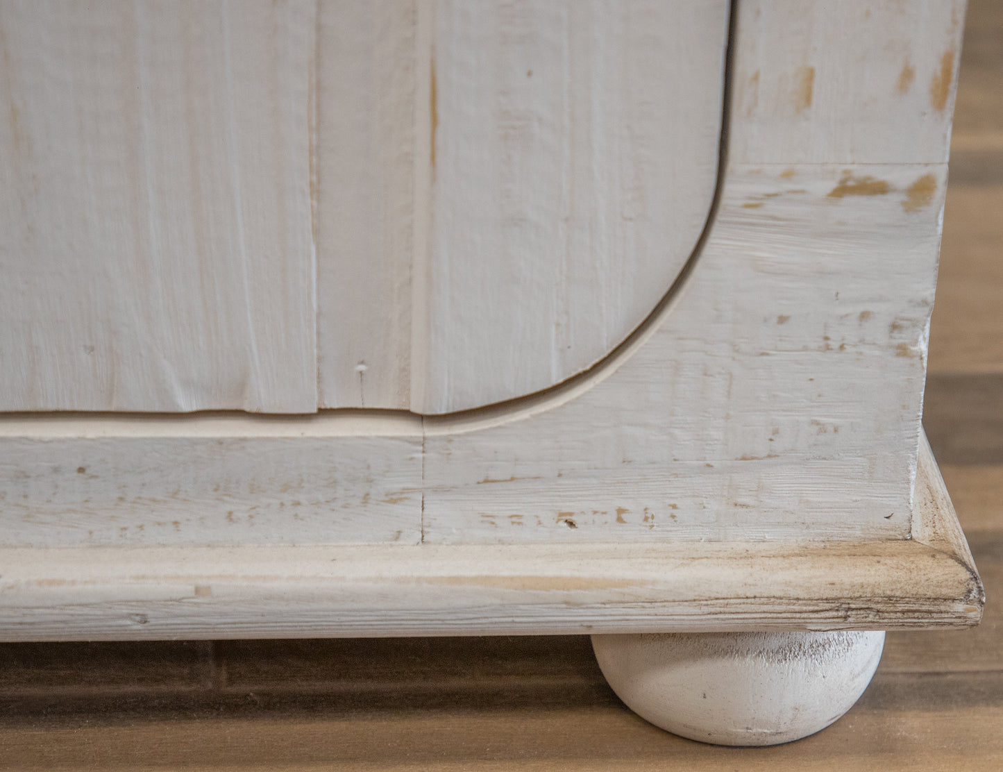 4 Doors Console - White