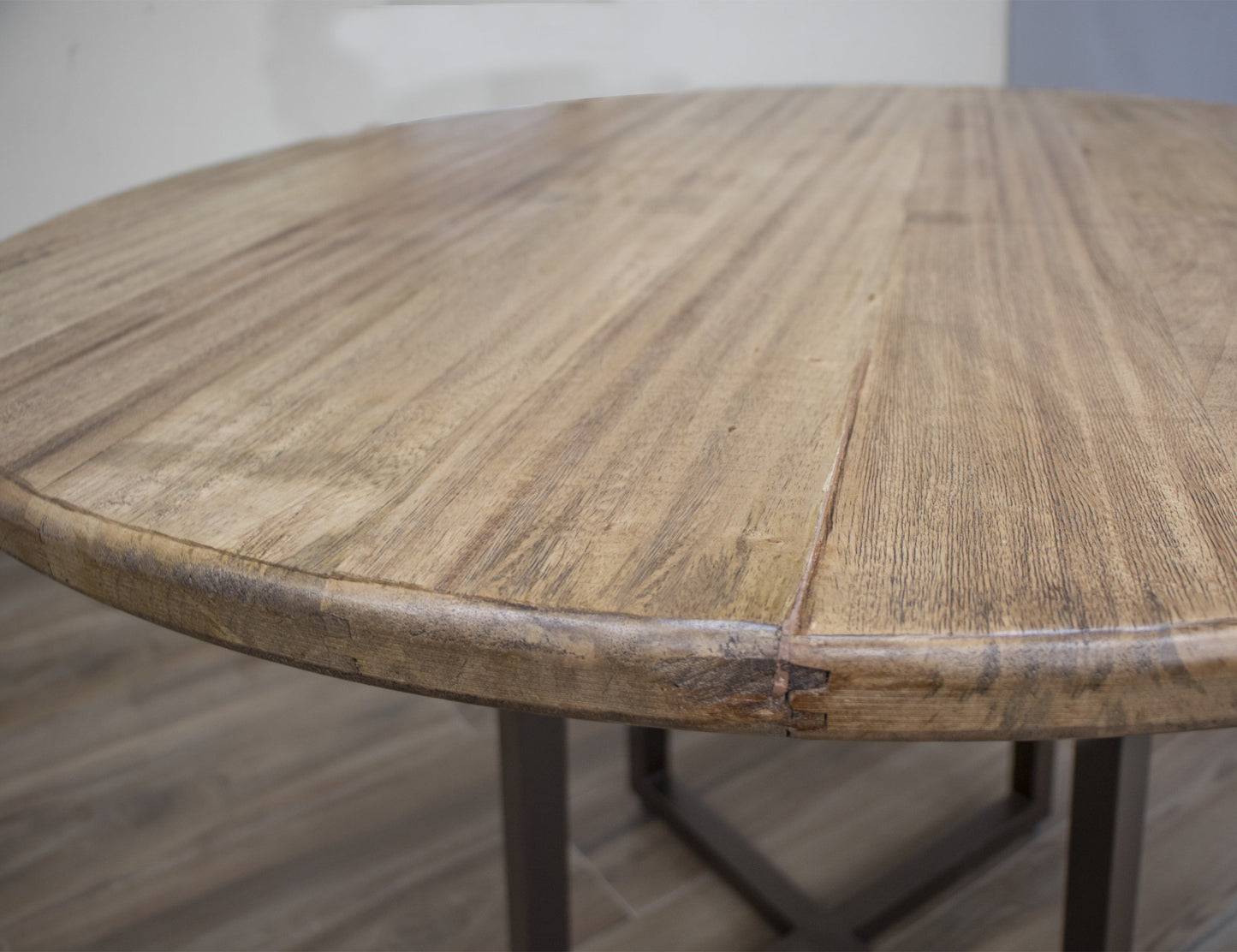 Round Wooden Table Top - Golden Brown