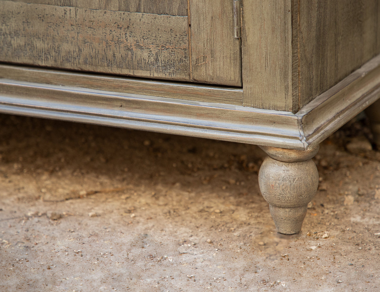 4 Doors Console - Olive