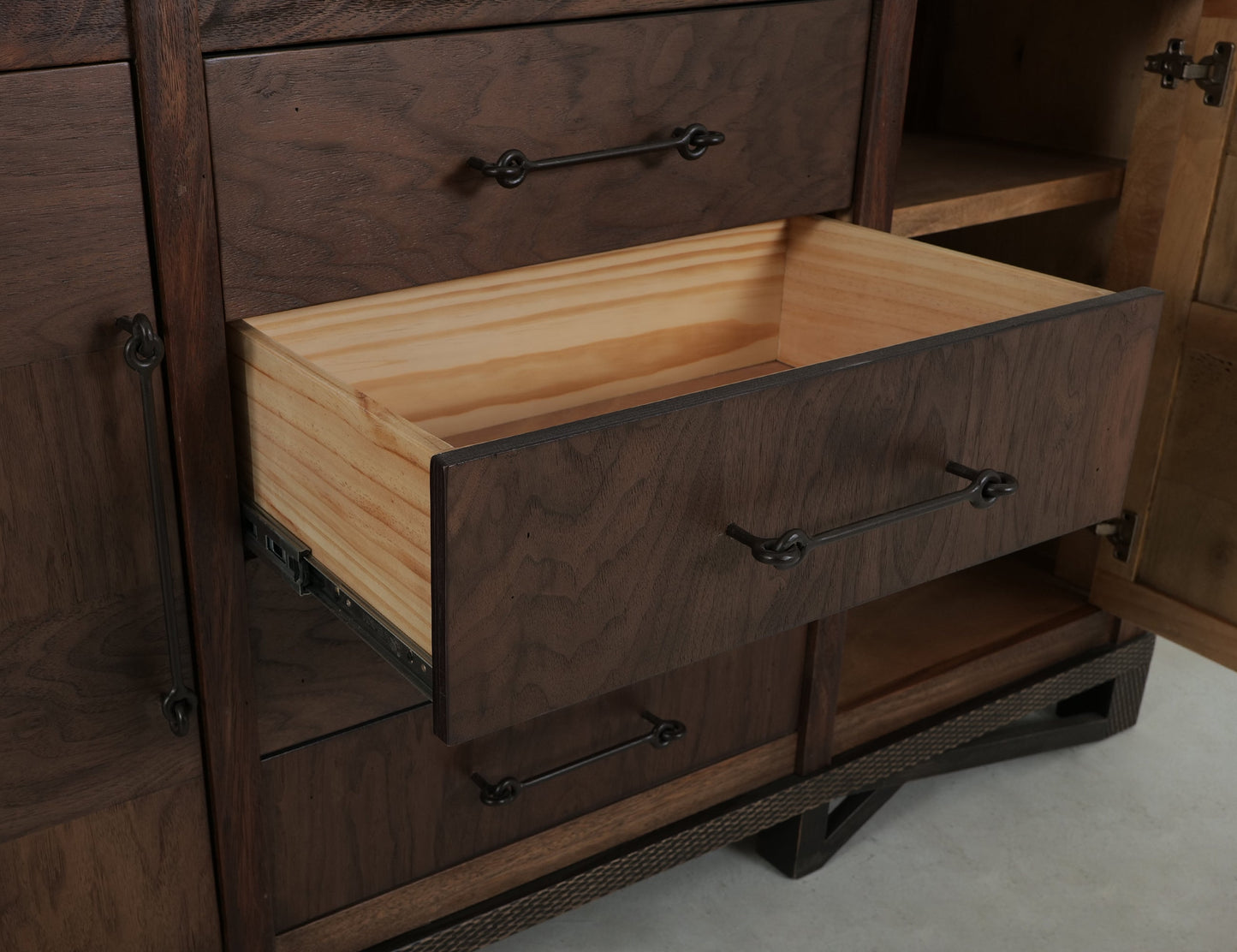 4 Drawer & 2 Door, Console - Peanut Brown
