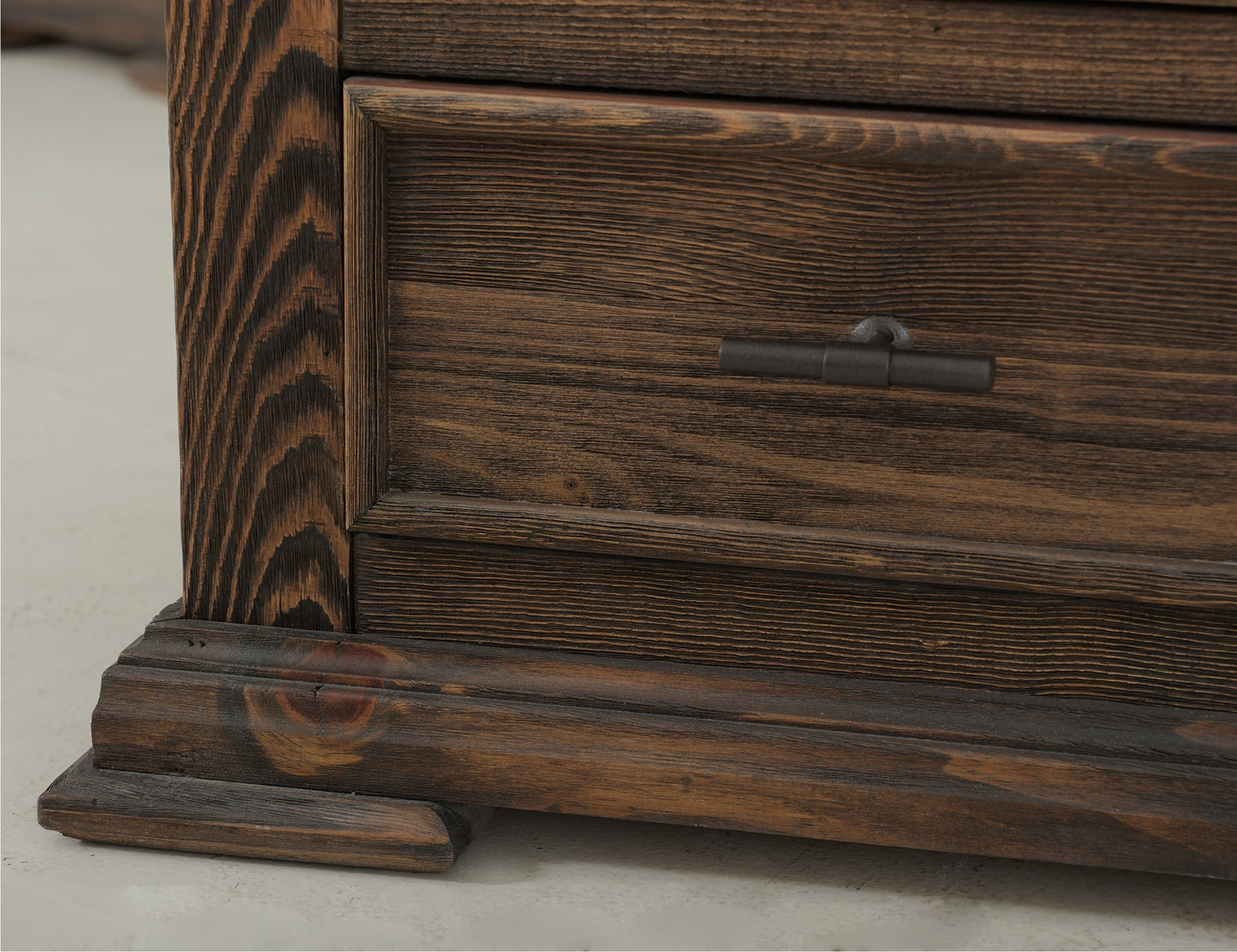 3 Drawer, Nightstand - Mahogany Brown