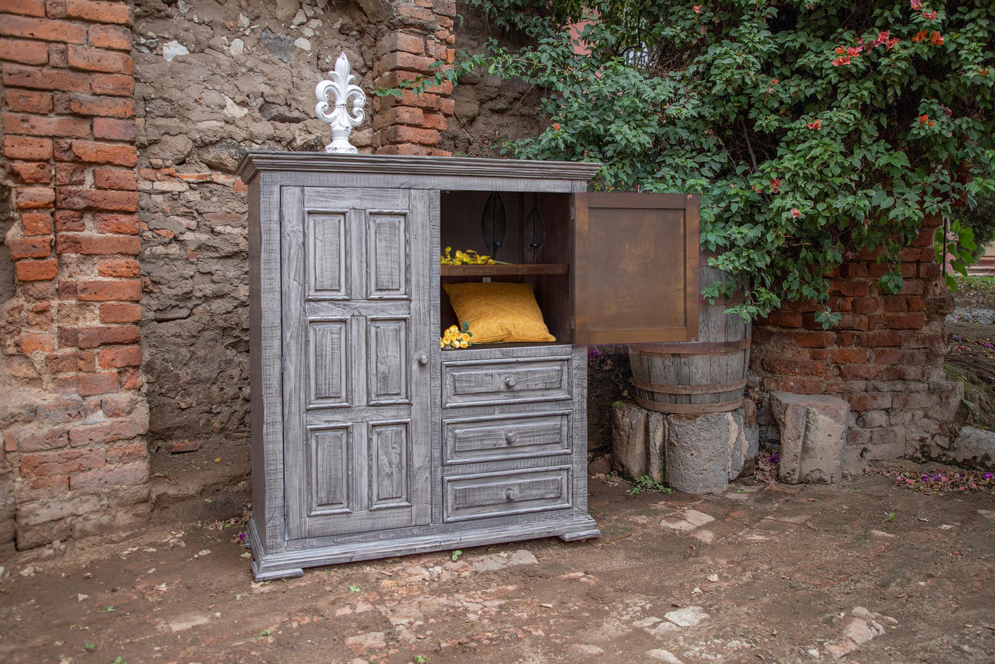 3 Drawer 2 Doors Gentleman's Chest - Distressed Gray