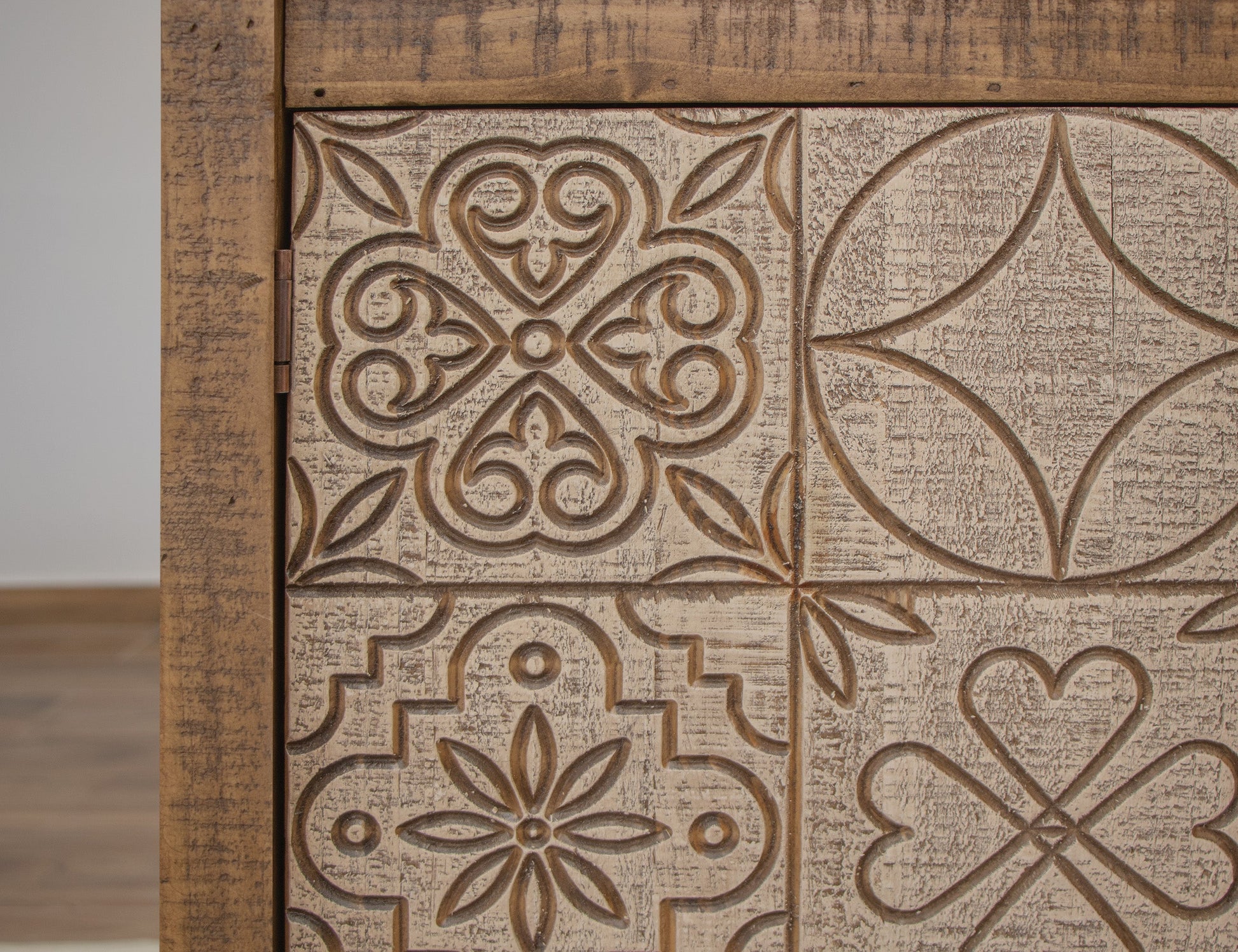 2 Doors Wine Holder - Walnut Brown