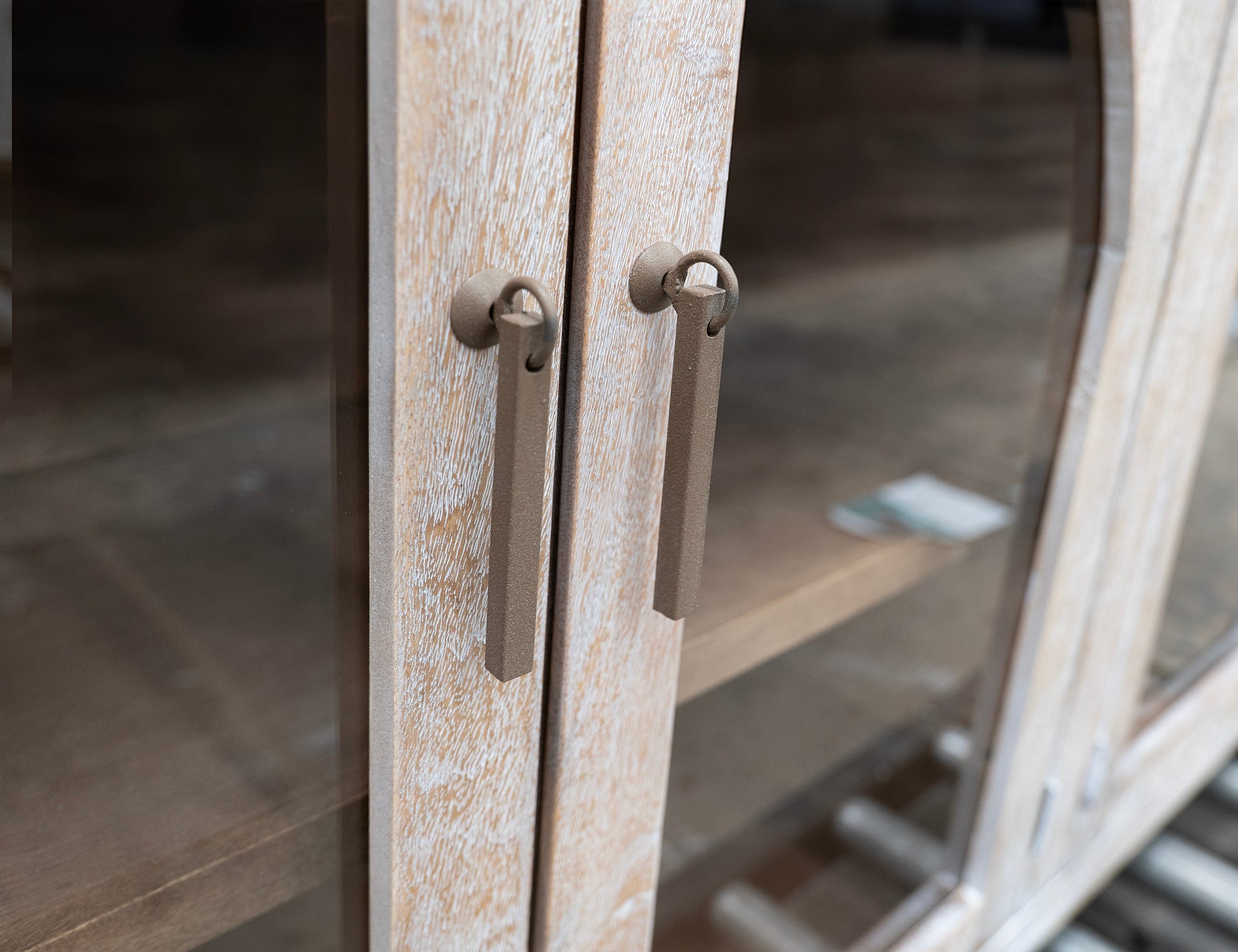 4 Door Console - White Wash
