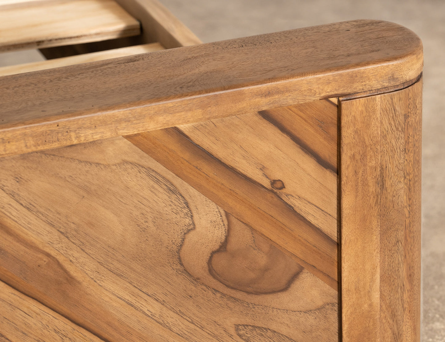 6/6 Platform Eastern King - Almond And Barrel Brown