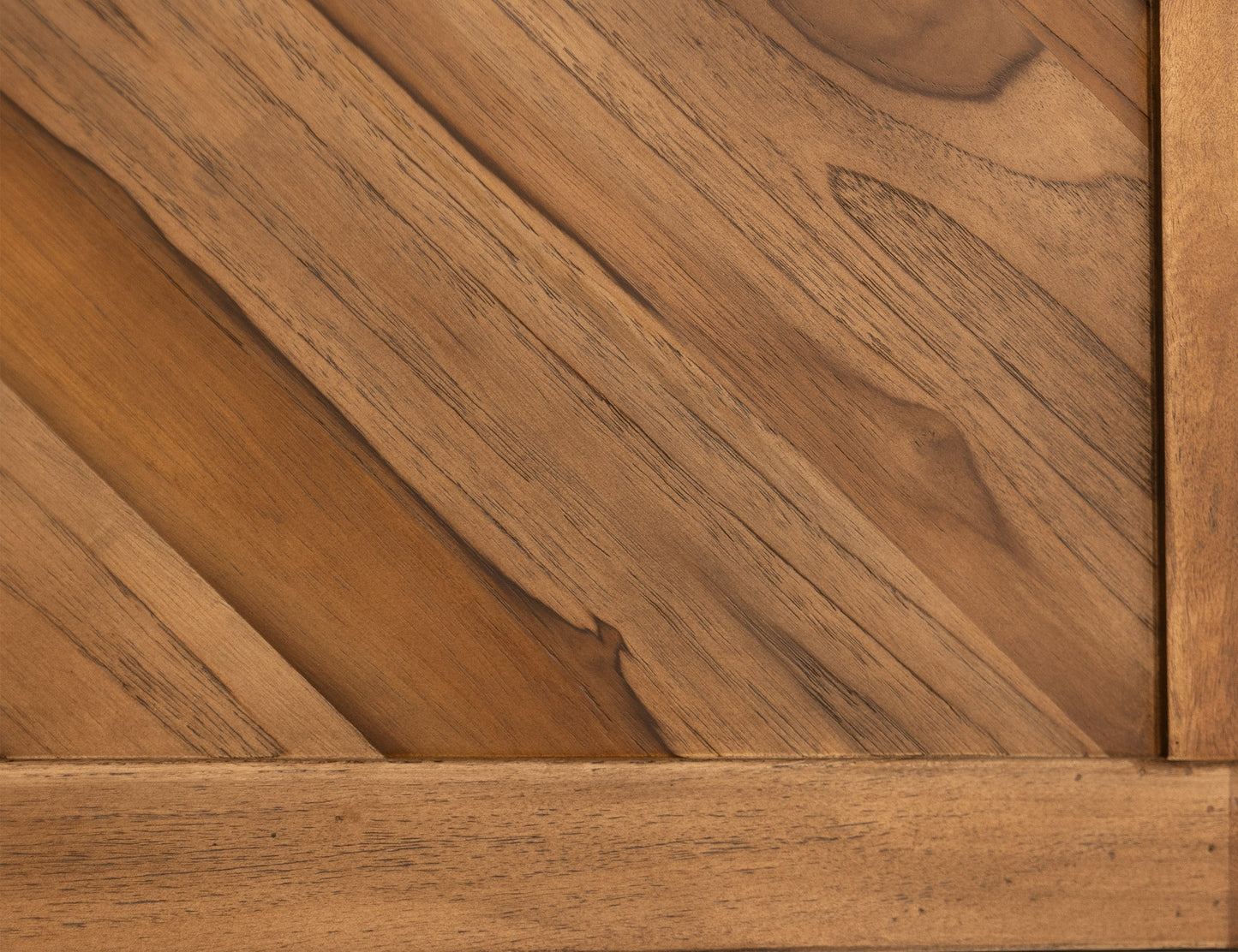 5/0 Platform Queen - Almond And Barrel Brown