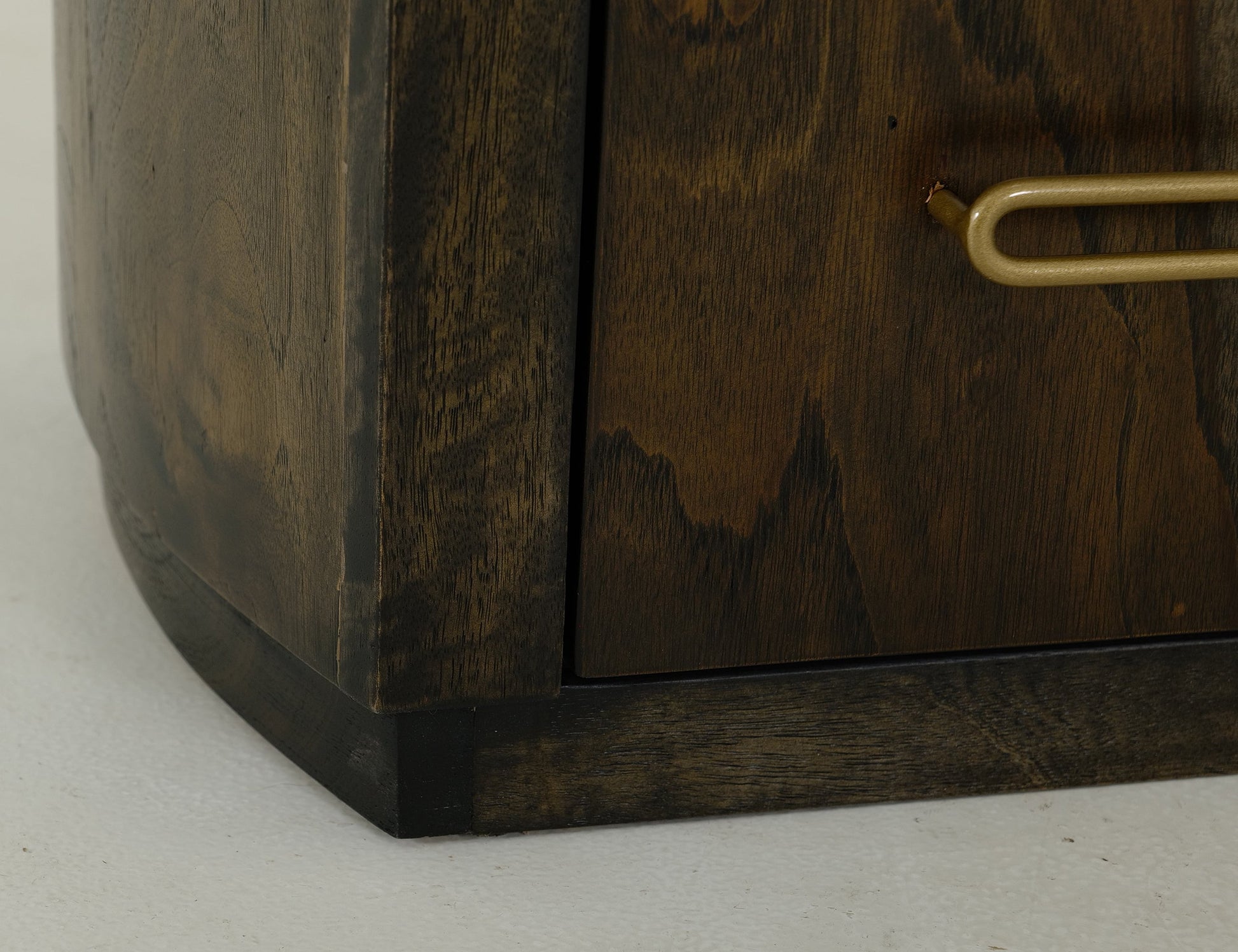 7 Drawer, Console - Oil Black
