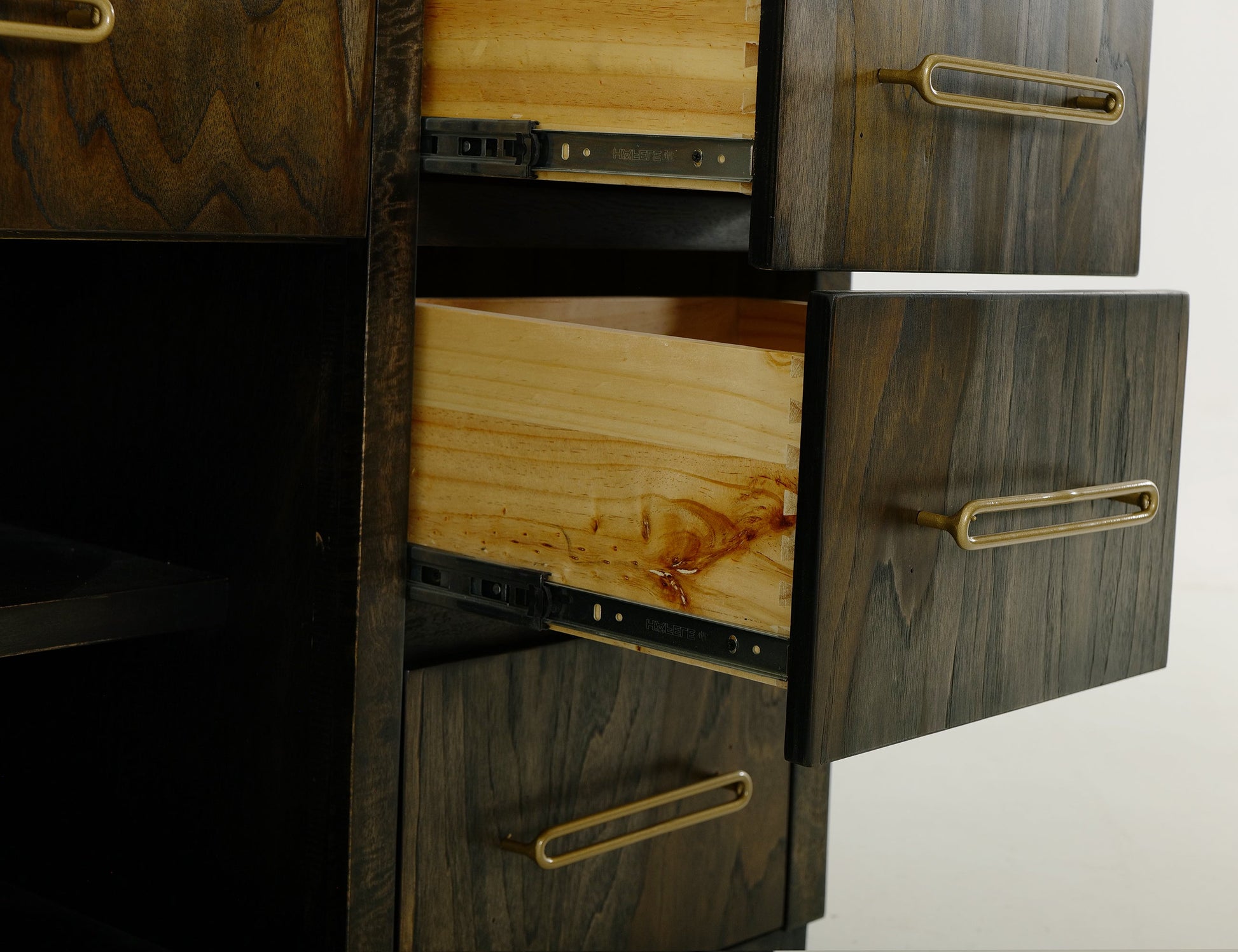 7 Drawer, Console - Oil Black