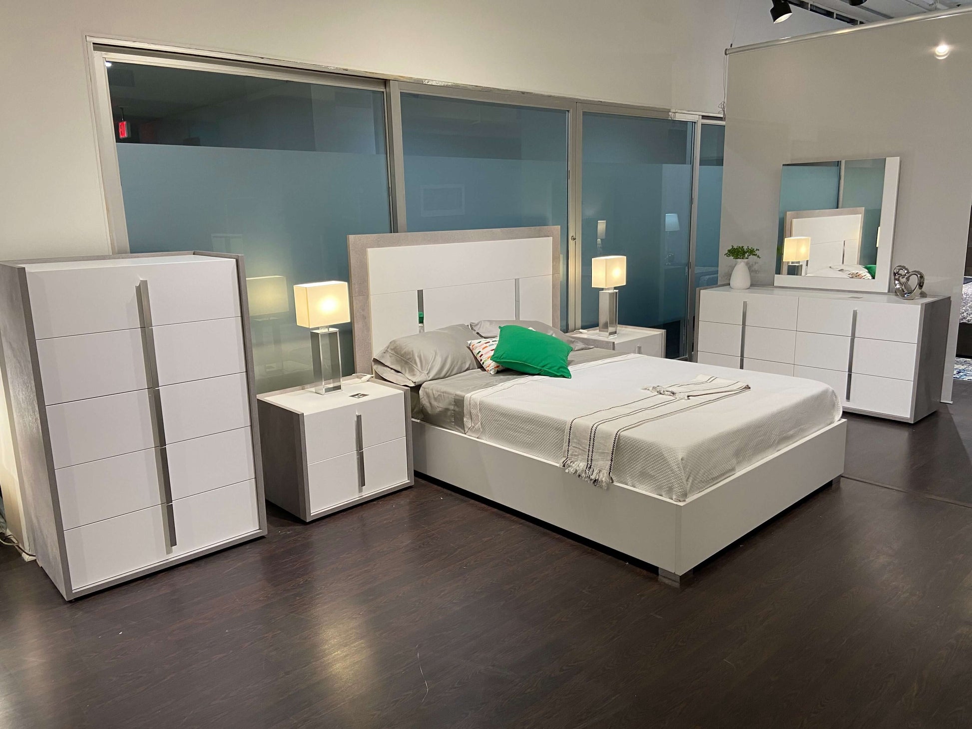 Ada Premium Mirror in Cemento/Bianco Opac