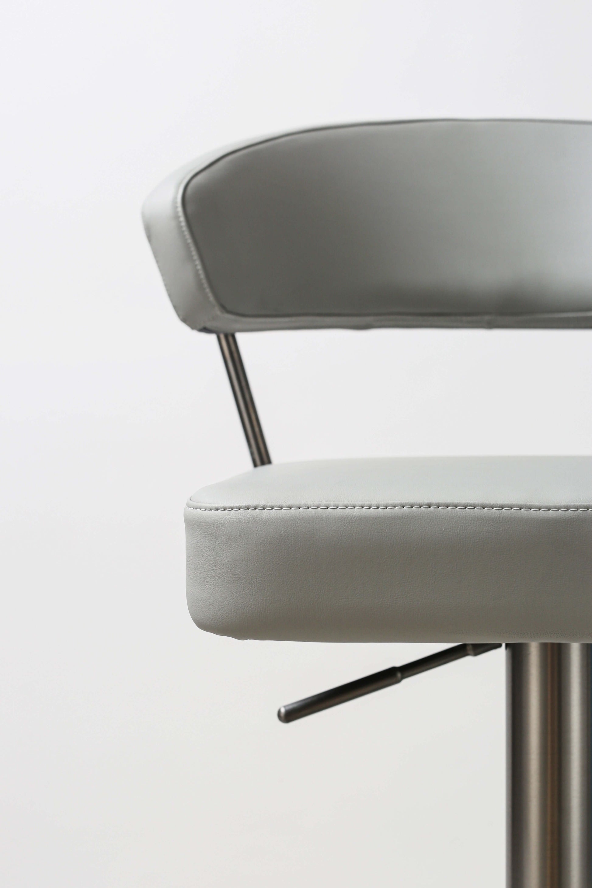 K C218A-930 Barstool